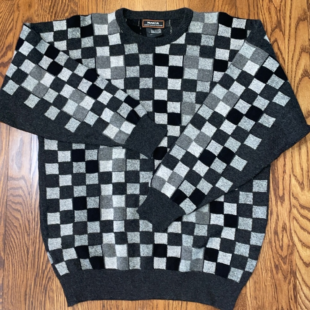Newman Marcus CASHMERE sweater